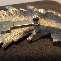 Vintage Mid Century Brushed Silver Tone Feather Brooch Plume Leaf Pin Unmarked