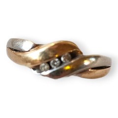 Vintage 10KT Yellow Gold and White Gold Diamond Ring Size 7