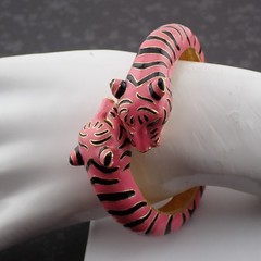 Vintage KJL Kenneth J Lane Pink Enamel Tiger 6 3/4″ Clamper Gold Tone Bracelet