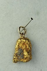 VINTAGE ANTIQUE 24K GOLD NATURAL NUGGET CHARM PENDANT CALIFORNIA GOLD RUSH FOB