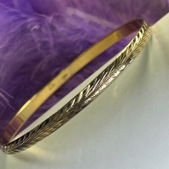 Vintage FEATHERED VERMEIL OVER 0.925 Sterling Silver 8″ x 1/4″ Bangle Bracelet