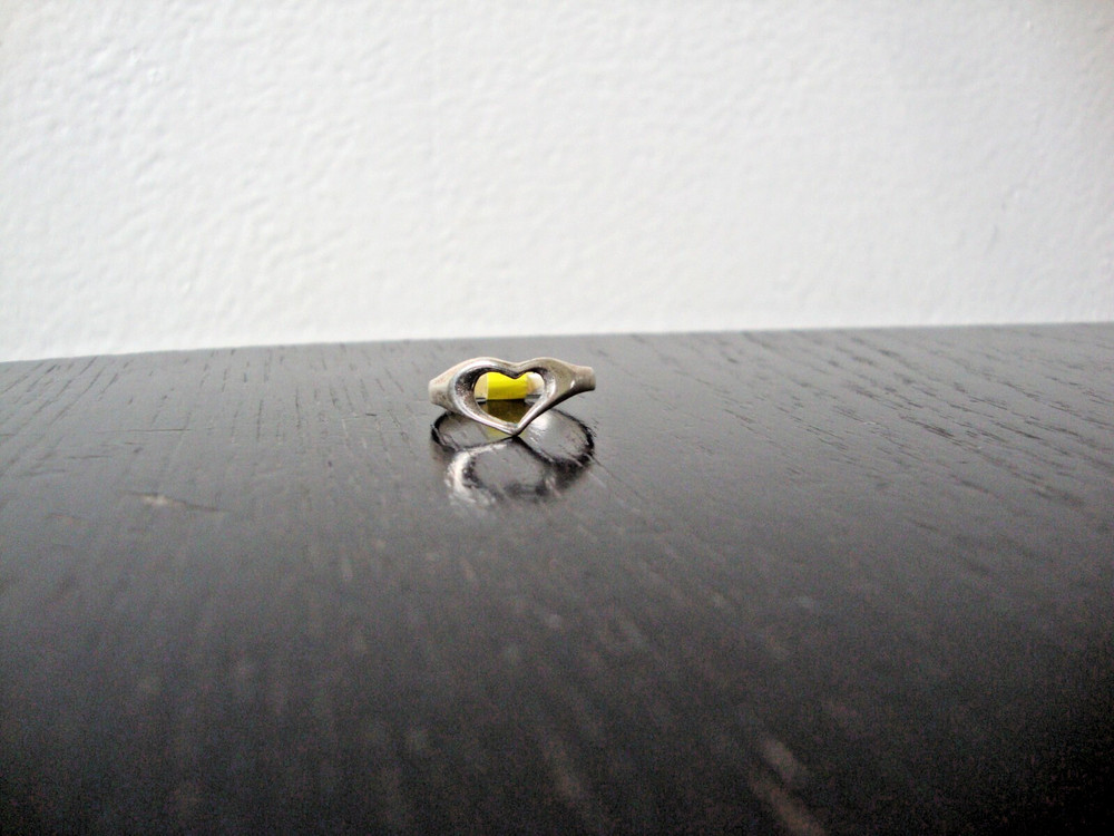 VINTAGE 1970-80s OPENWORK WITCHES HEART STERLING SILVER STAMPED 925 RING SZ 6