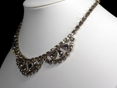 Vintage Weiss Choker Necklace Silver-tone Smoky Gray Rhinestones 14.5″ Hook