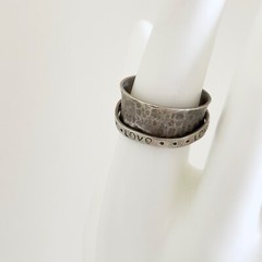 Vintage Sterling Silver Israel Designer Signed Love Spinner Oxidized Band Size 8