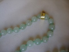 VINTAGE 1970s TAIWAN HANDMADE 10 MM AVENTURINE JADE 32″ ENDLESS BEAD NECKLACE