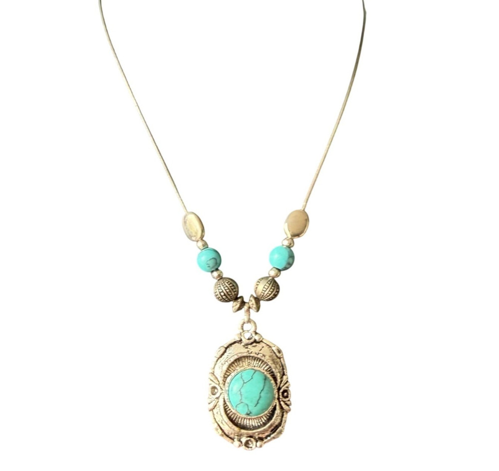 Vintage Necklace Faux Turquoise Pendant Southwestern Boho Silver Tone 17 inches