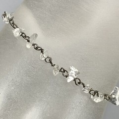 Vintage Stone Bracelet Clear Quartz Gemstone Nugget Healing Chakra Dainty 7.25″