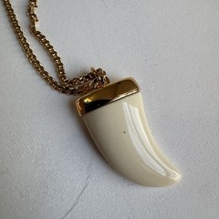 Vintage AVON 1978 Pendant Necklace Gold Chain Faux Ivory 20” Adventure Tooth