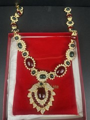 Kenneth Jay Lane KJL Jackie O Maharani Necklace Ruby Emerald Cabochon COA Box