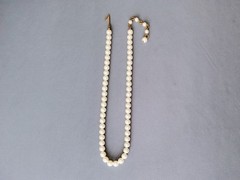 Vintage Faux Pearl Classic Necklace Adjustable Length 17″-19.5″ 8mm Faux pearls