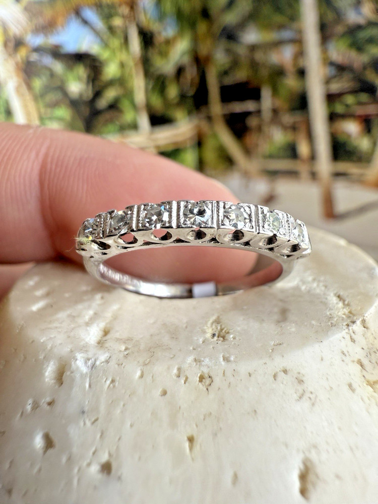 Ladies ESTATE Platinum NATURAL Round Diamond Band Ring