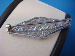 ANTIQUE ART-DECO DIAMOND FILIGREE BROOCH-PENDANT CIRCA 1920S 45MM OR 1.7 INCH