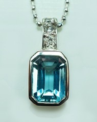 Vintage H Stern 18K White Gold Aquamarine Diamond Petite Necklace Designer Mini