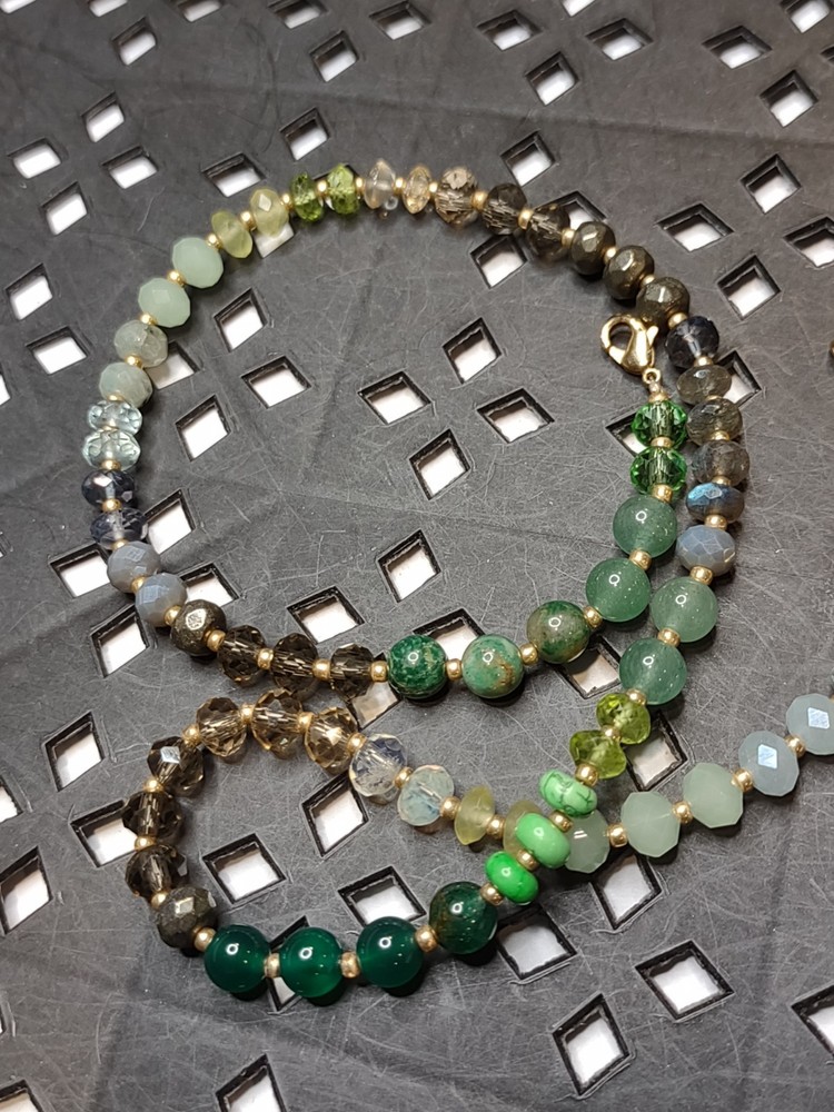 18 Inch Green AV Max Beaded Necklace