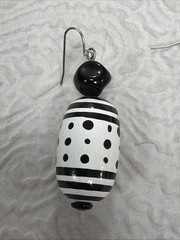 VINTAGE Black & White Hand Blown Art Glass and Magnetite Bead Dangle Earrings