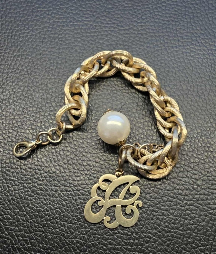 Sorority Gal Cotton Pearl Initial Bracelet Gold Tone Letter “A” 7.5-10″