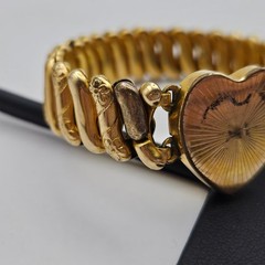 Vintage Marathon Heart Sweetheart Expansion Bracelet Gold Floral Etched