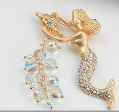 Vintage Mermaid Brooch Crystal Rhinestone Tassel Pin Elegant Gold Tone Ocean