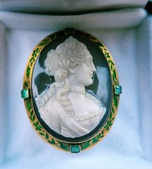 Antique Chalcedony Cameo 14K Gold Brooch/Pendant W/enamel & Emeralds