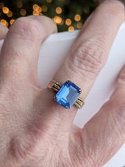 Vintage Art Deco UNCAS Faceted Blue Glass Rhinestone Gold Filled Ring sz 6.25