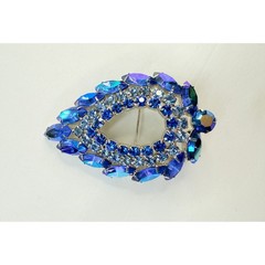 Vintage 1964 Sarah Coventry Blue Lagoon Brooch by D&E Juliana Book Piece