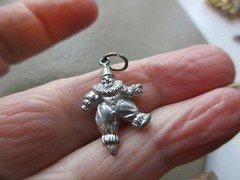 CUTE VINTAGE OLD RETRO SILVER TONE PIEROT DOLL CLOWN FOB CHARM PENDANT NECKLACE