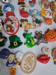 VINTAGE 45 Plus Holiday LOT CHRISTMAS Halloween PINS HALLMARK Brooches Easter