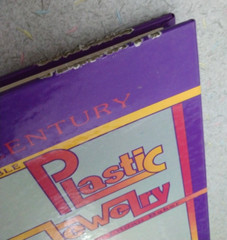 20th Century Plastic Fashion Jewelry Identification VALUE BOOK HC 240 PAGES