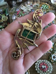 Glamorous Vintage Pot Metal Goldtone Green Glass Brooch