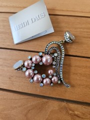 Heidi Daus Pink Pearl & Crystal MAGNETIC pendant From the Snap Apart Collection