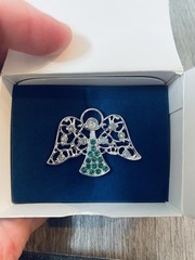 2008 Avon Heavenly Angel Birthstone Tac Pin for May Birthday Emerald Green New