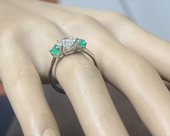 14K White Gold Engagement Ring 1.62CT.Natural Round Cut Diamond Green Emerald