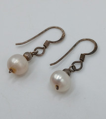 VTG 7mm Pearl Dangle Earrings 1in Drop Sterling Silver French Wire 1.43g Estate
