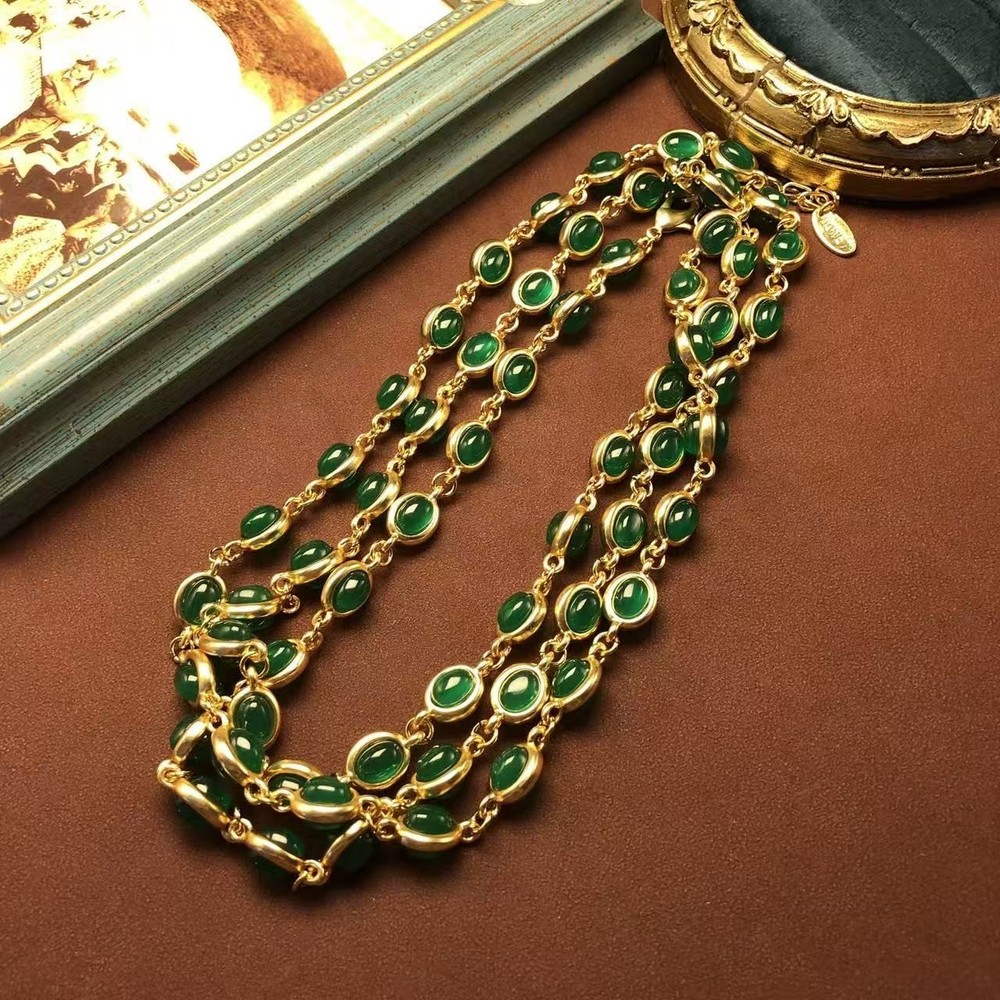 Vintage Green Cabochon Necklace Gold Tone Oval Link Statement Chain