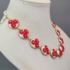 Vintage Floral Necklace Round Link Red Flowers White Discs 22″