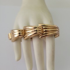Vintage Mid-Century Women’s 6.5” Heavy Gold Plated Unique Design Bracelet