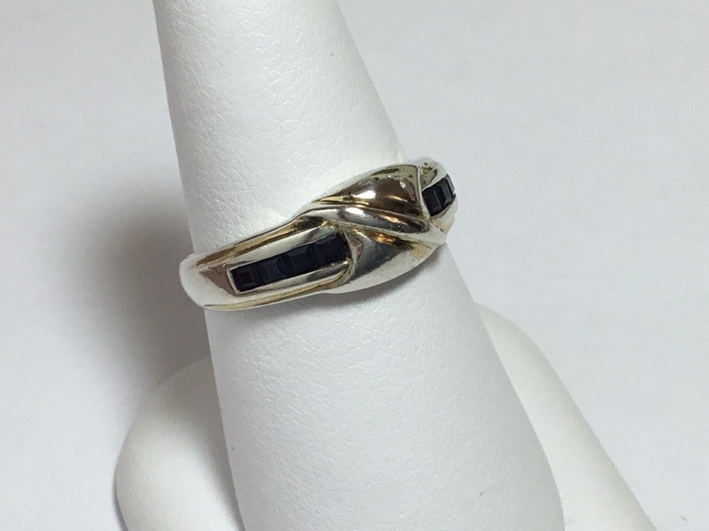 Ladies Sterling Silver Vintage Natural Sapphire Gemstone Slight Domed Ring Sz 7
