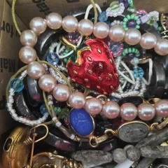 Vintage Junk Jewelry Lot Craft Harvest Repair Rhinestones And Wearable D2