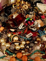 Vintage/Now Jewelry Lot Resell Craft Repair Mostly Wearable Many Signed 4.15 lbs