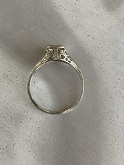 REDUCED Antique Art Deco 18K White Gold Filigree Diamond Ring Size 6. 1.6 gr