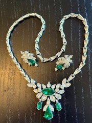 Beautiful Antique Vintage ORA 1930’s Necklace Earrings Emerald Rhinestones