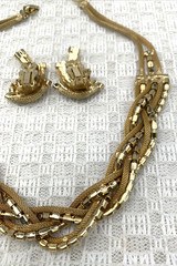 BRAIDED Goldtone Mesh & Clear Rhinestone 15″ Necklace & 1-1/4 x 1″ Clip Earrings