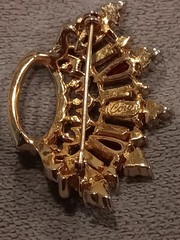 Vintage CORO brooch, 1940s–1950s