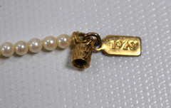 Vtg Signed 1928 Gold Tone Faux Pearl Necklace Drop Teardrop Pendant Rhinestone