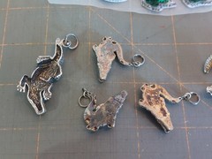 VINTAGE ALLIGATOR CROCODILE Reptile JEWELRY Parts Lot Gold Tone Pins UF Sticker