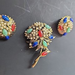 Vintage Hollycraft Brooch Earrings Set Fruit Salad Glass Pearl Gold Tone