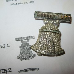 VTG 1930’s Lester Gaba Coro Designer RhineStone Patriotic Liberty Bell Brooch