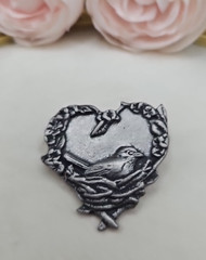 Birds & Blooms Pin Brooch Limited Edition Pewter Nesting Bird Heart Wreath Robin