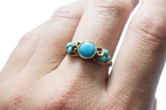 PRETTY ANTIQUE EARLY VICTORIAN 15K GOLD TURQUOISE IVY LEAF RING c1840