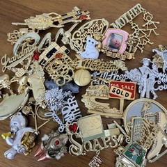 Lot of 28 NOS Mystery Brooches Danecraft AJC Unbranded Gold & Silver Tone